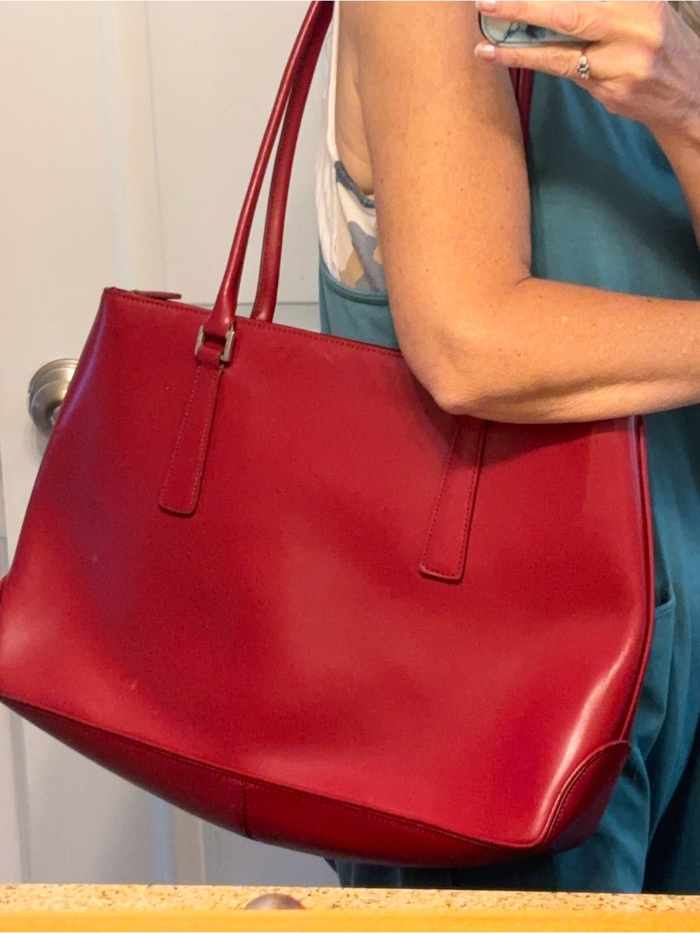 M. London Vintage Red Genuine Leather Tote Shoulder Bag - Picture 4 of 6